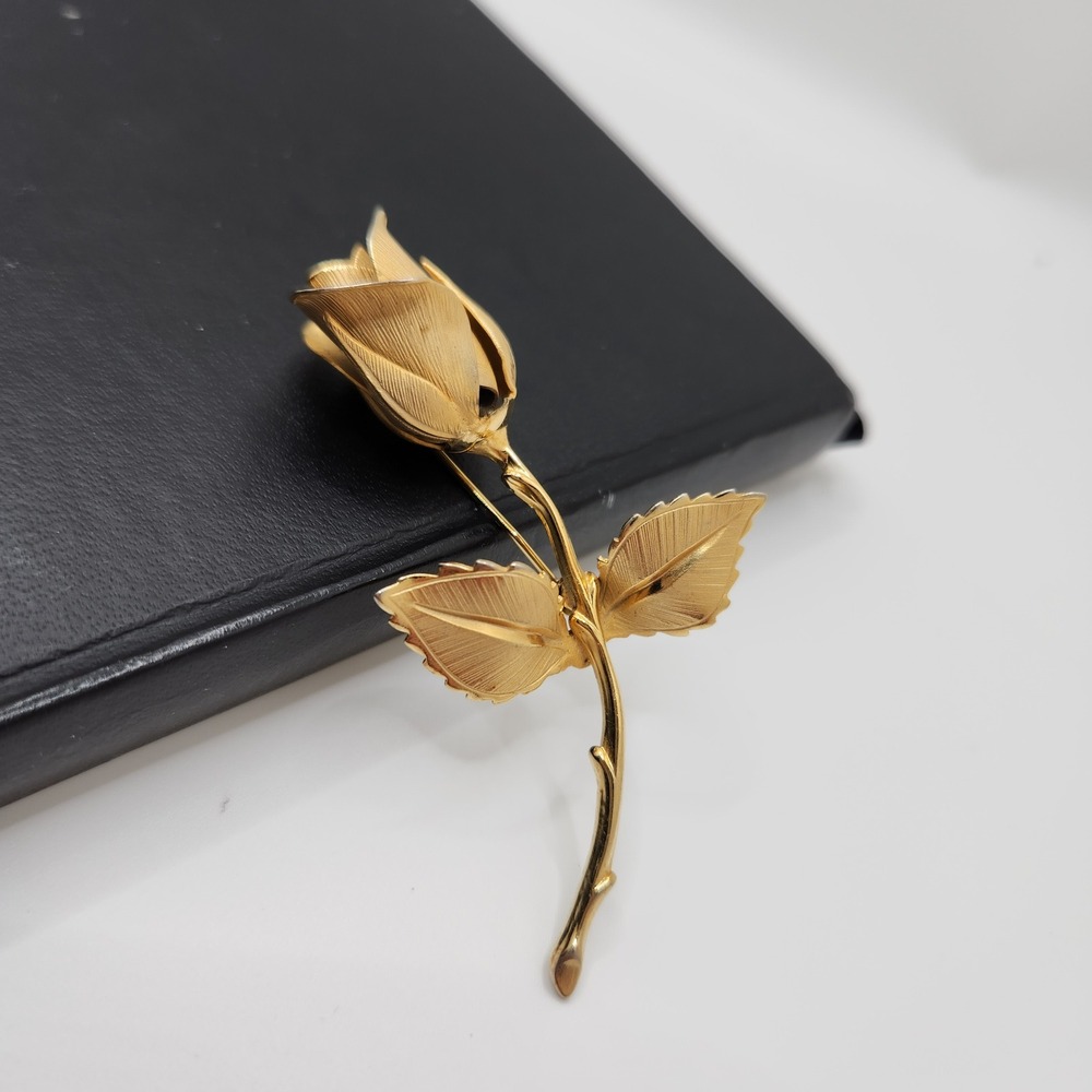 Vintage Giovanni Gold Tone Rose Flower Brooch Pin Textured Floral Jewelry 2.75"
